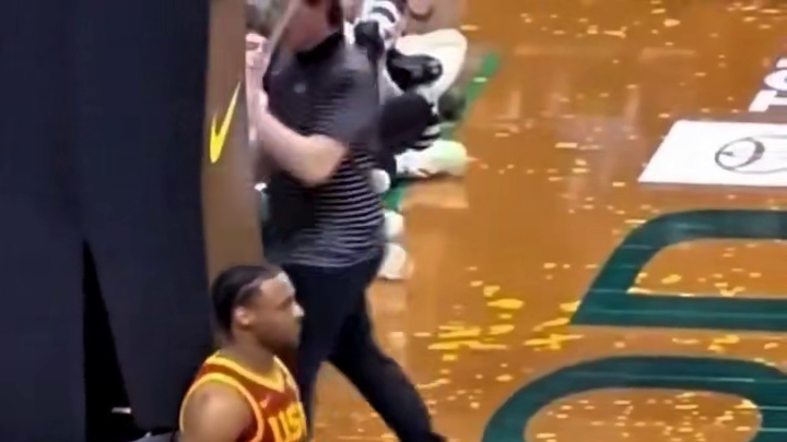 不愧是父子啊！球场上的布朗尼越来越像老詹了