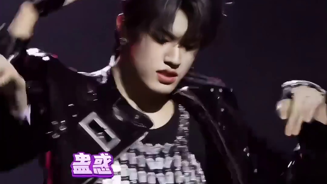 张极平时那么酷的一个人，也能秒变小哭包