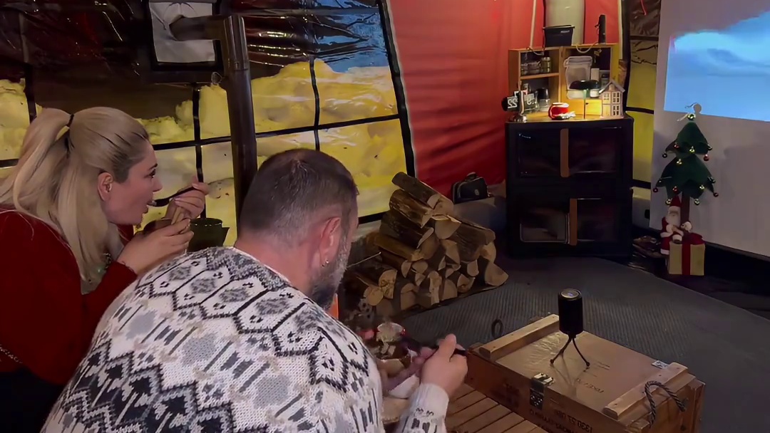 第2集：阿克在野外搭建的6个雪地露营帐篷