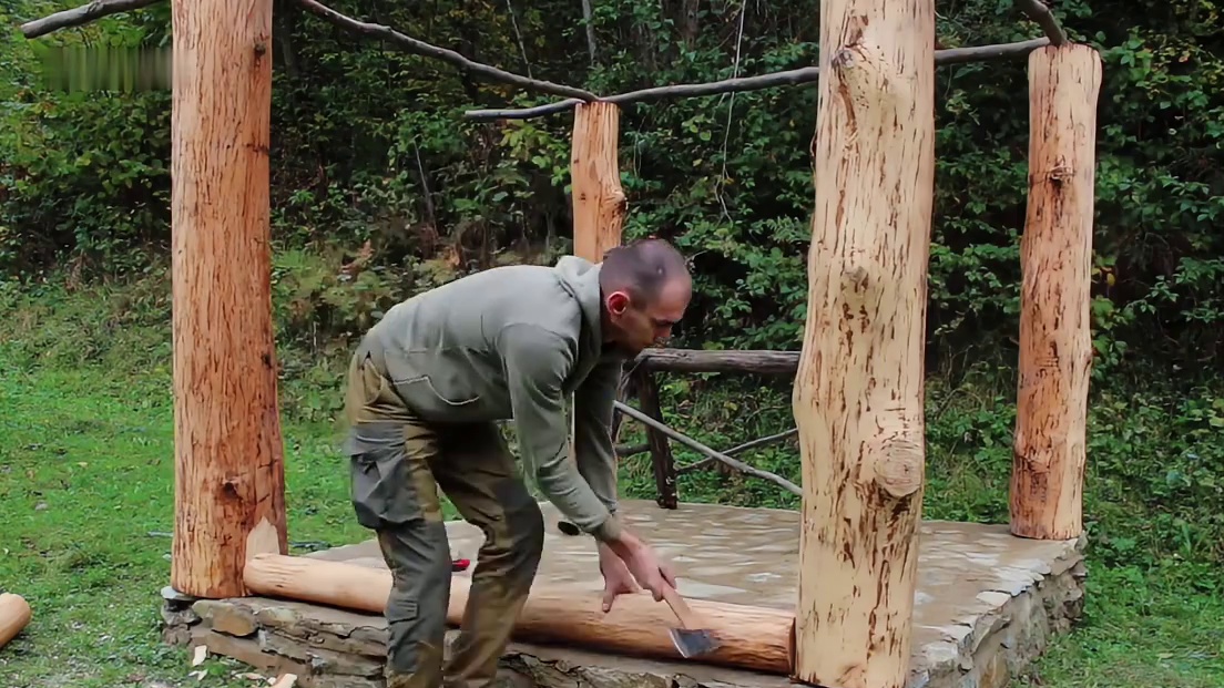 一年四季搭建出一个林中精致木屋，内部温暖安全感十足！(2)