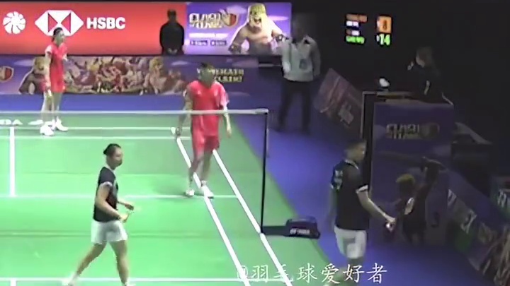 球已出界被判重打，杨明教练为一声大喊付出了代价。 #羽毛球