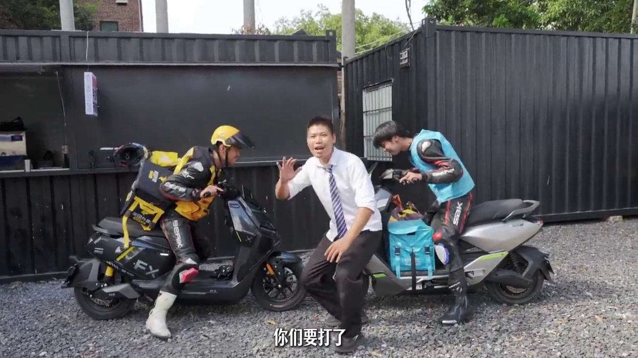 横测赛道PK！小牛FX风速VS九号M5 100谁才是圈速王?