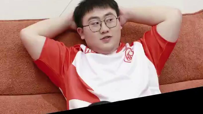 軒染一巴掌把鐘意嚇慘了#成都AG超玩會鐘意#成都AG超玩會軒染 #2025KPL年度總決賽