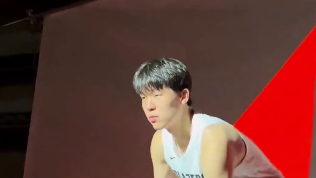 见证未来巨星的第一次生涯高光！ #杨瀚森单节14分 #青年创作者成长计划