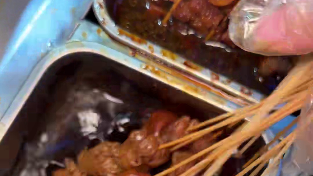 南昌街头的老式水煮！香辣入味好好吃啊