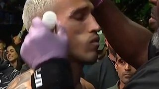 主場(chǎng)不敗！奧利維拉出場(chǎng)！?。?UFC