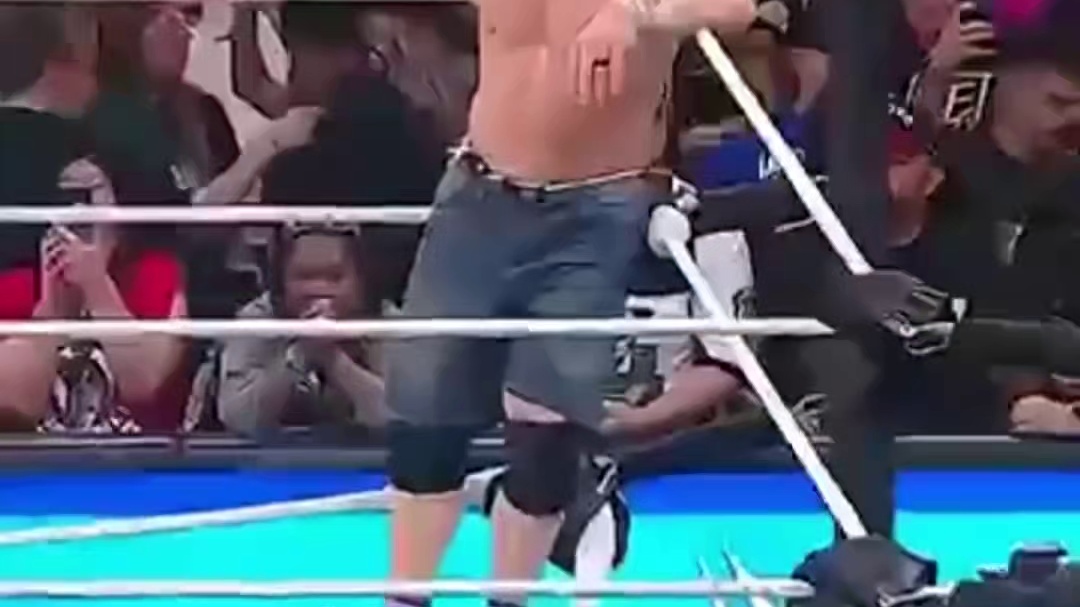 为什么48岁的塞纳，走路像个70岁的老人！