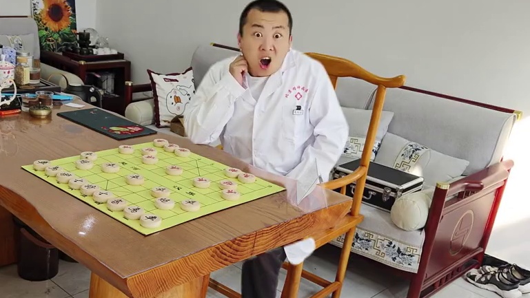 板牙和板鸭啥关系？怎么还会特异功能？情景剧1 消失的砖家 