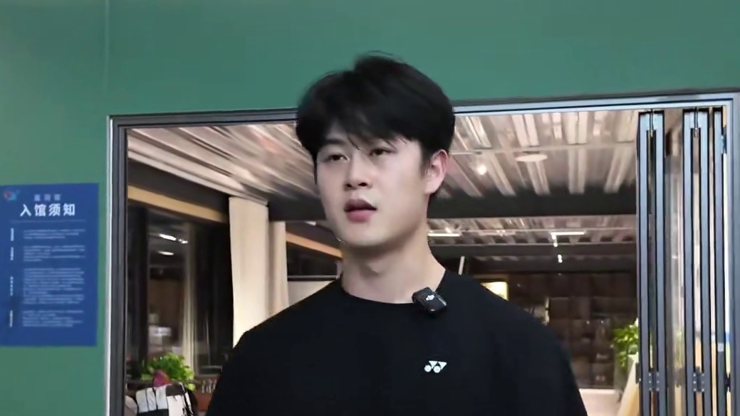 员工：老板！有脏东西！！！ #羽毛球 #内容太过真实 #运动 #段子