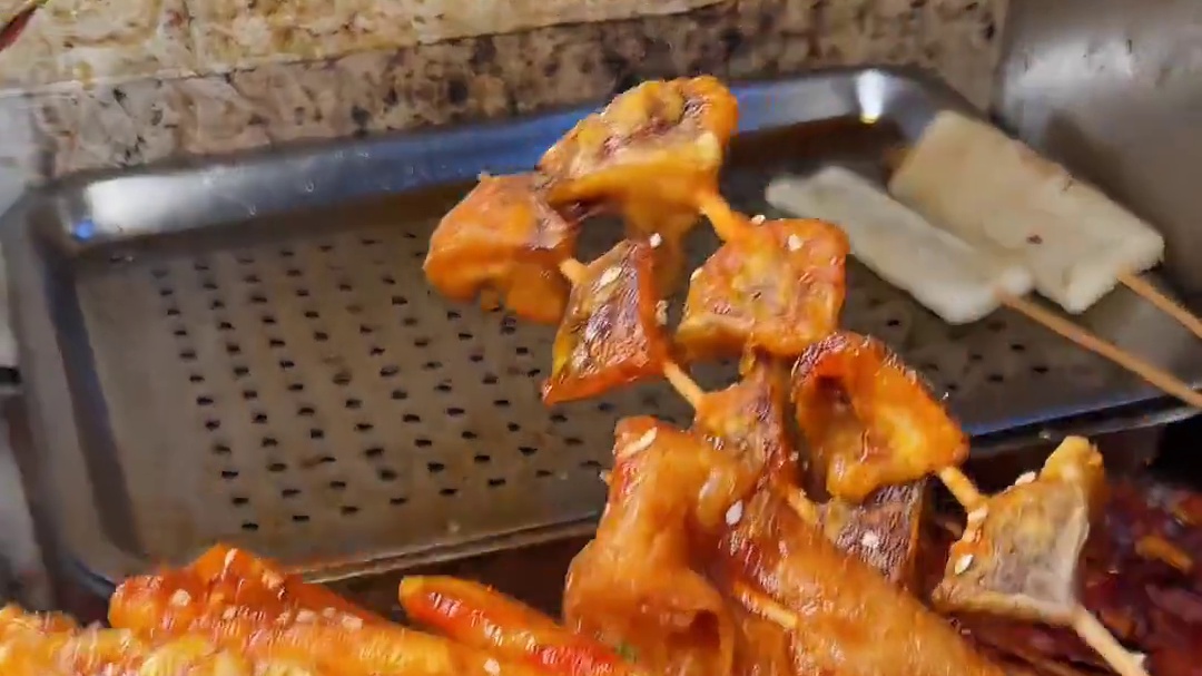 南昌100一盘的爆辣炸串！大家觉得挑战成功了吗‼️#国庆好好吃饭MVP结算 #寻味烟火气 #需要大声