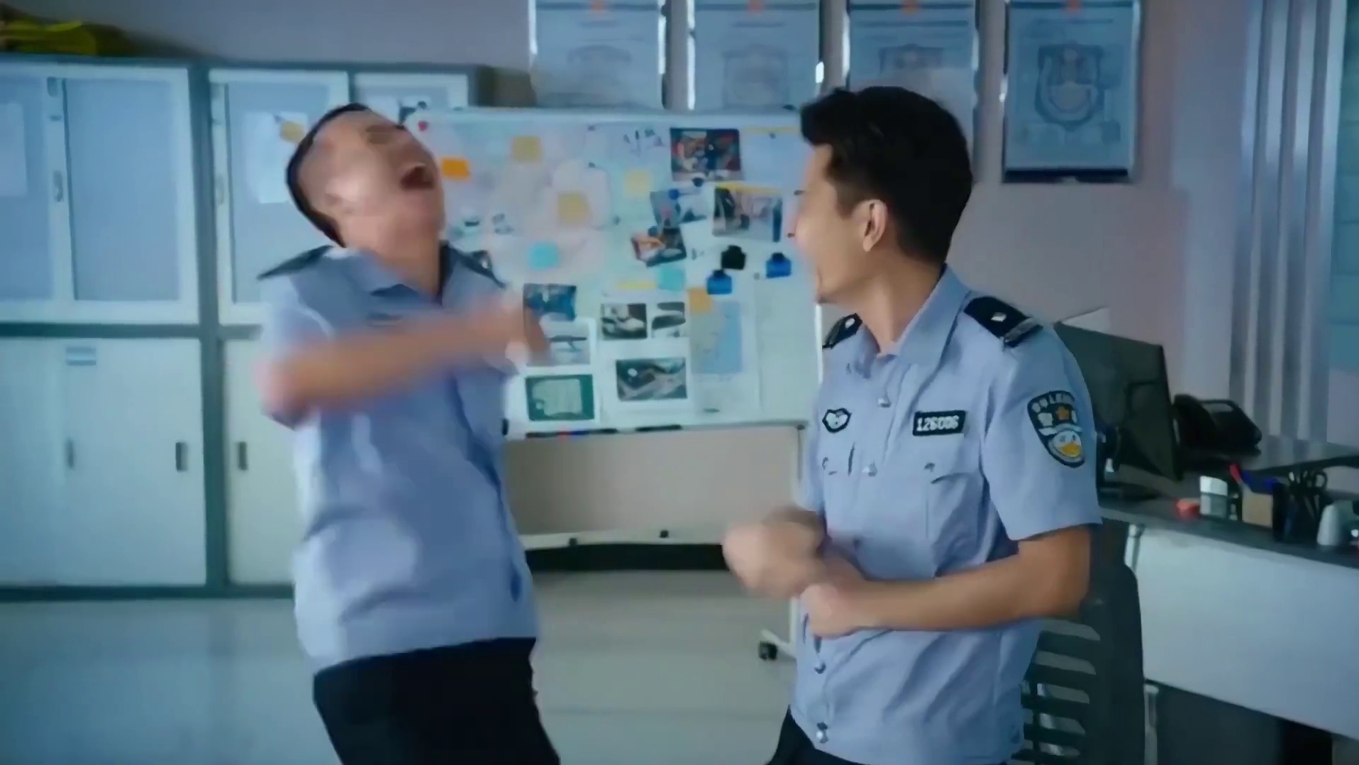 现实中碰此队友，怕是要气炸，俩王未出