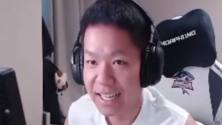 俊哥回忆念旧16岁第一次打总决赛 紧张得扛不了说2:2平了不打了