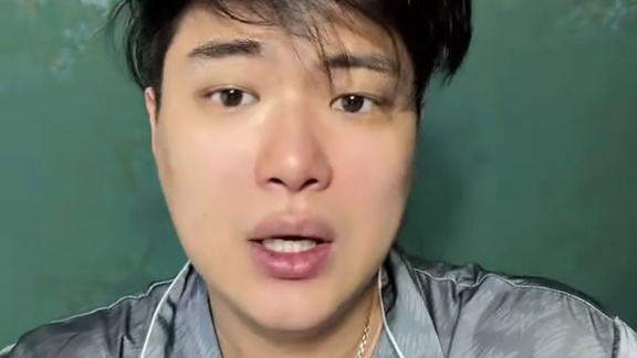 周天成三连胜昆拉武特，这位老将展现出的是惊人的毅力和坚持 #周天成 #昆拉武特 #羽毛球