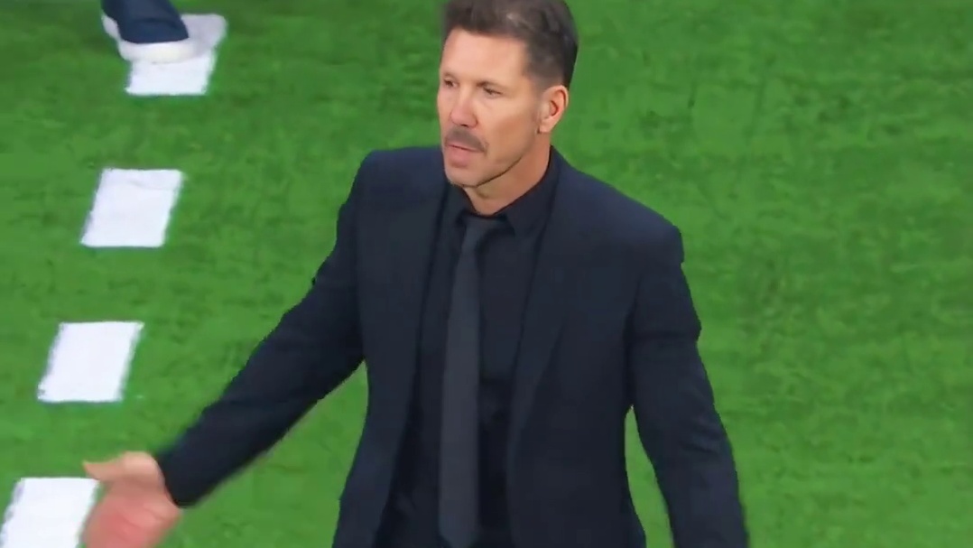 这脚射门，是差点把爹踢下课！