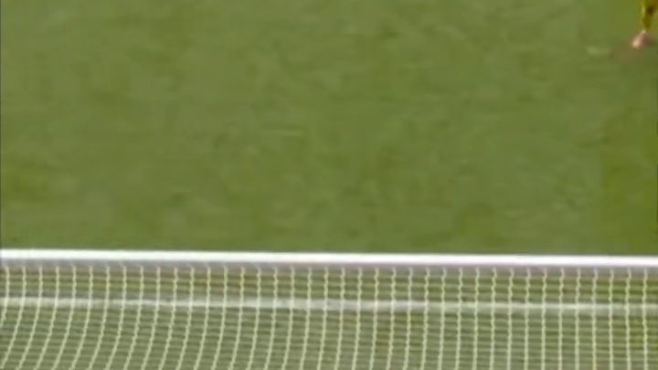 B费主罚点球被凯莱赫扑出