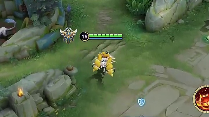 这蒙恬太会蹲草了