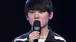 JackeyLove賽后采訪：9哥劍魔拉扯得非常好 #TES戰(zhàn)勝G2  #英雄聯(lián)盟S15   #上抖