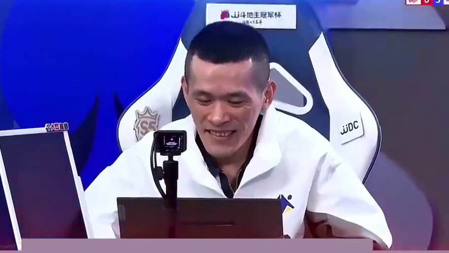 斗地主：掘开看完气哭了！摄像头前生无可恋！儿童牌离。。。