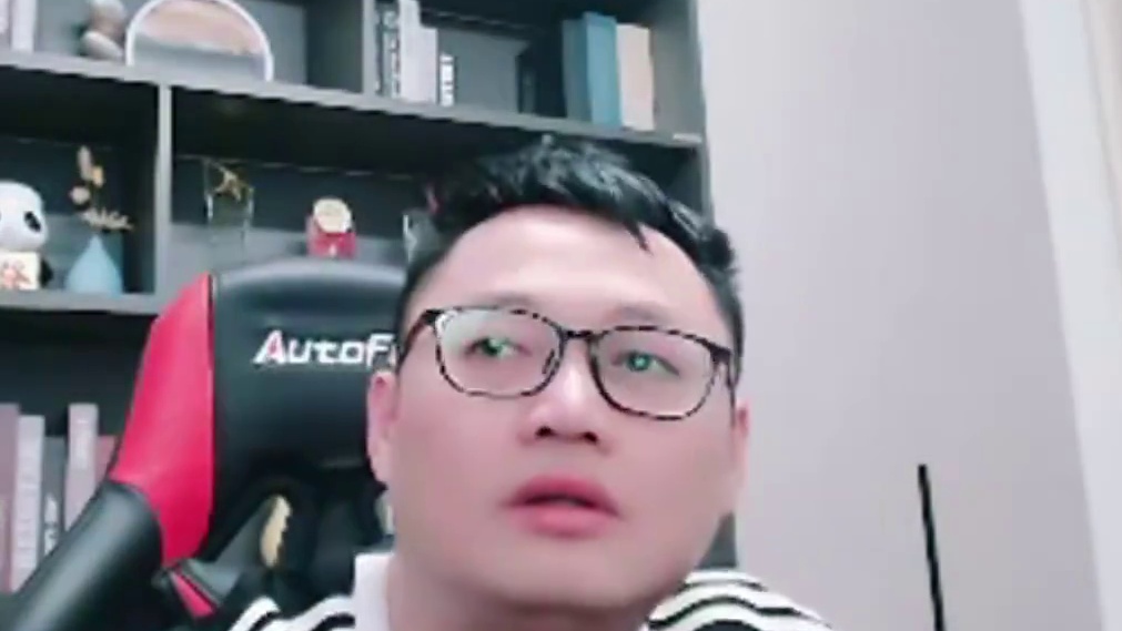 螺丝挂机，简单又强势 #炉石传说 #酒馆战棋  #2025炉石国服周年庆