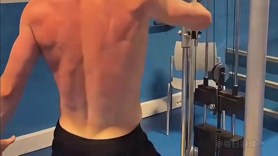 骆建佑 周天成出局一轮游，安赛龙 石宇奇继续前进