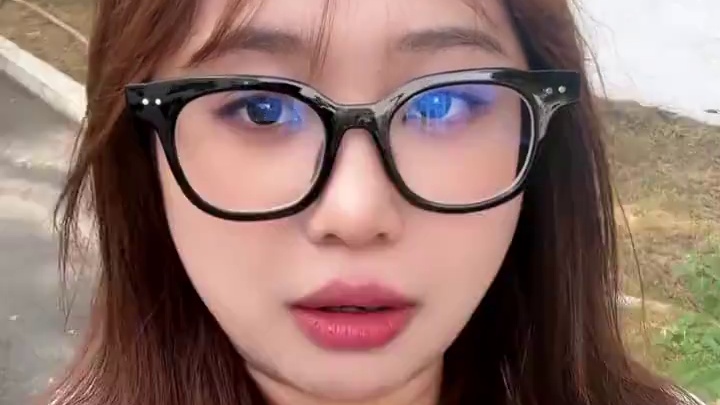 周年幻想服这份大礼我笑纳了 #潮汐守望者周年庆#我即战术中心#末世史诗战术卡牌手游#潮汐守望者战术大