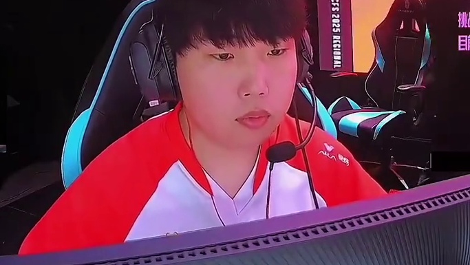 这就是FMVP的实力，你有你的硬汉摇头上下秒，我有我的DOO单人关门1V4！#穿越火线 #AG赢得预