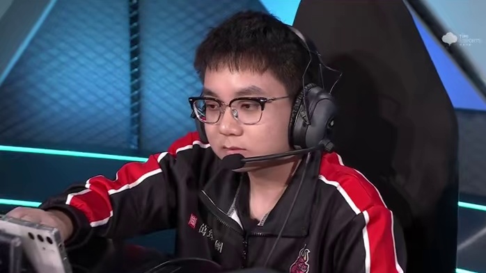 【2025S联赛秋季赛常规赛】第三周第一日第一场组队道具赛
RW vs Wz
第七局：神都千古恒照 