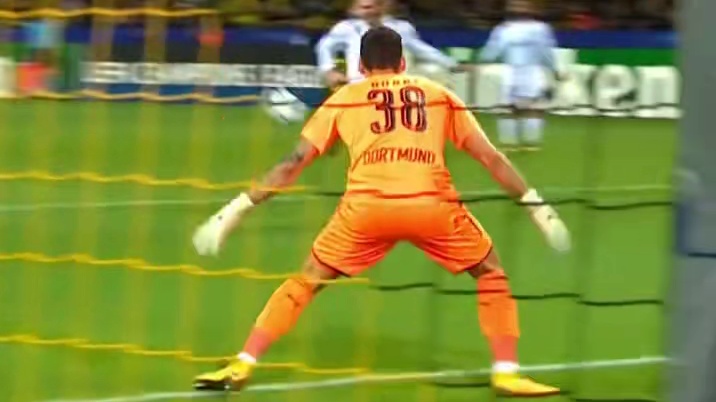 健康的贝尔简直是概念神！这凌空抽射真是一脚一个！#足球 #贝尔 #加雷斯贝尔 #凌空抽射 #凌空斩