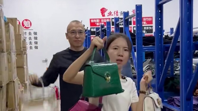 百款鳄鱼精品女包上线了，姐妹的梦中情包！能 #鳄珍鳄鱼养殖基地 #鳄鱼女包