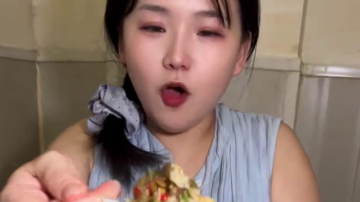 听说宜春很辣，青菜都放辣椒，真的？#宜春美食 #江西的辣不是一般的辣