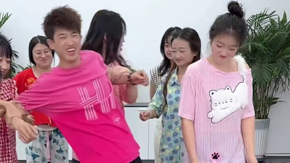 爆笑办公室颜值大揭密