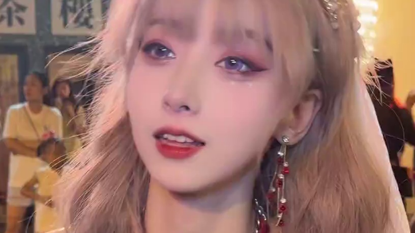 橘子有点笨笨的