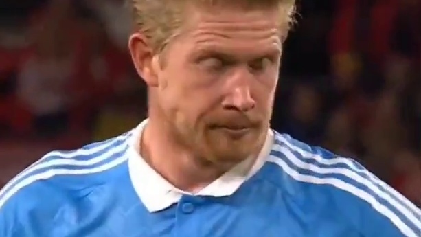 降维打击！德布劳内点球双响！