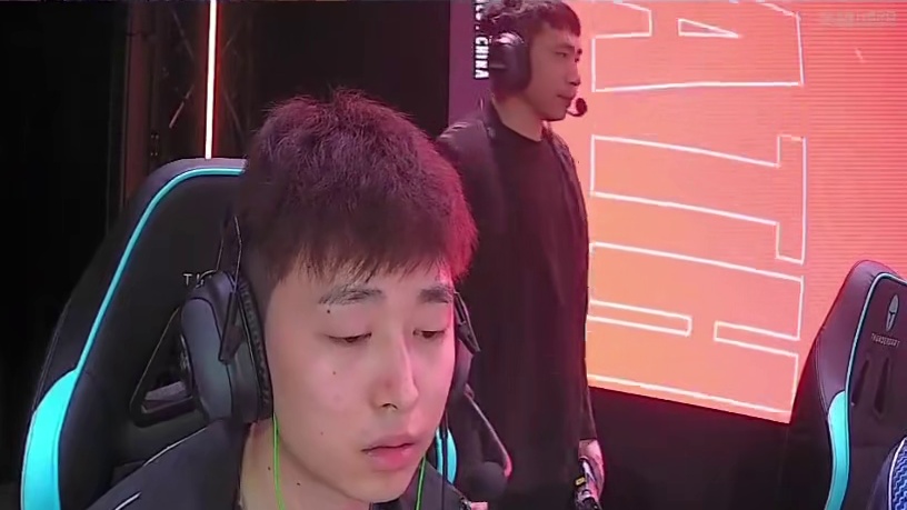 EP差点被LGD撞翻车，8:9那一分最后yxd那一狙！看的我当时心头一颤，确实太可惜了。#2025C