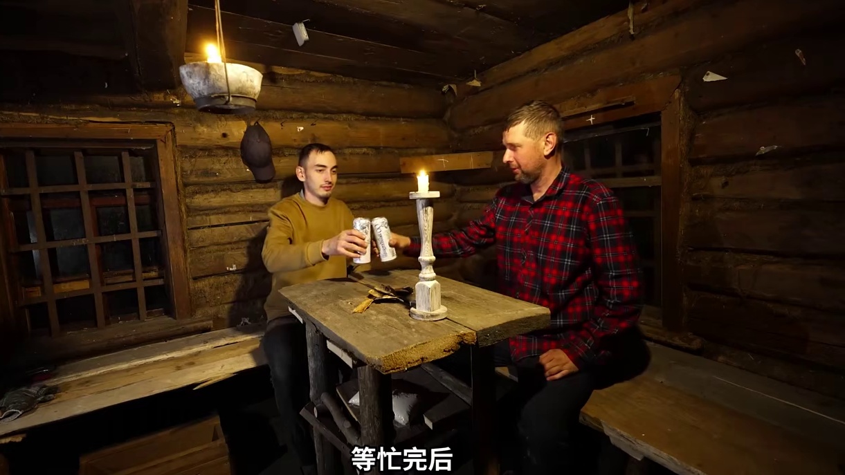 第2集：谁能想到一个废弃多年的木屋，被男人翻新成舒适的小屋