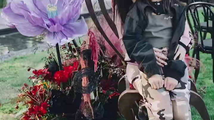 甜馨震惊李小璐被亲了