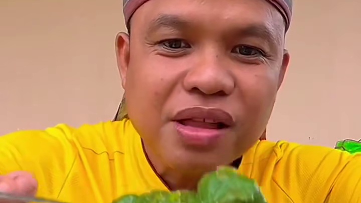 手剥笋泰式浓汤煮浒苔