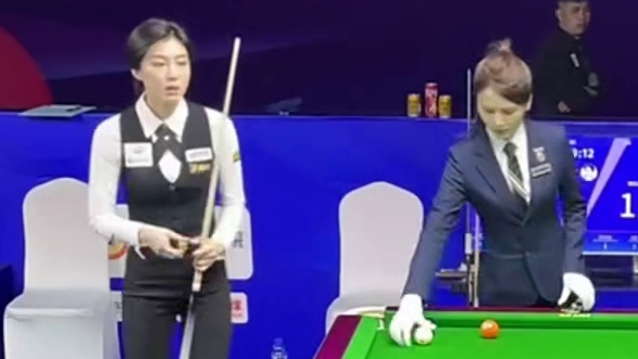 你敢信？面对长腿诺诺， 对手竟直接免球！