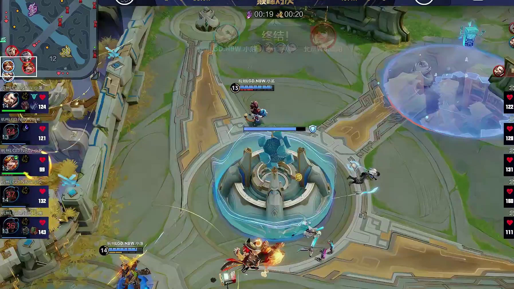 LGD仅剩两人守水晶，WB跟随兵线推掉水晶终结比赛