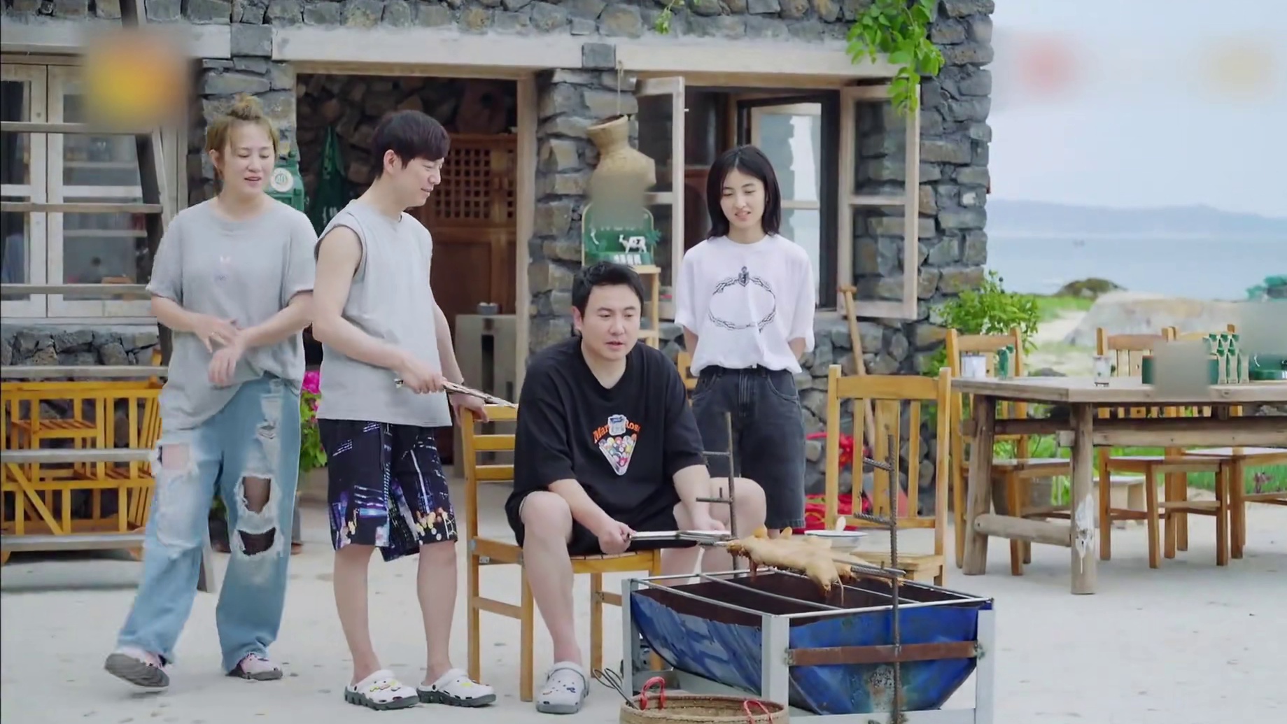 看到贾冰做菜翻车后众人大胆指出来，才知道原来好的厨艺不需要过度吹捧