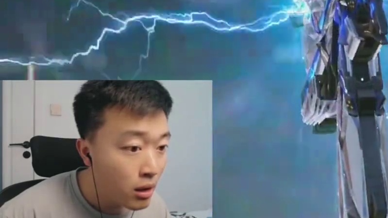 6块钱给扫码上号的粉丝抽到传说冲锋手枪！这波官方血亏 #使命召唤手游#Codm老安#Codm午夜回响