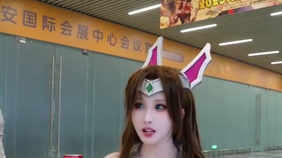 炉友恋人顶配版 谁能拒绝这个雏雏？
#炉石传说   #黄金公开赛西安站  #千人电竞比赛西安开战 #