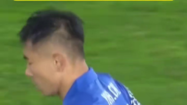 制造红牌的操作是有想象力的