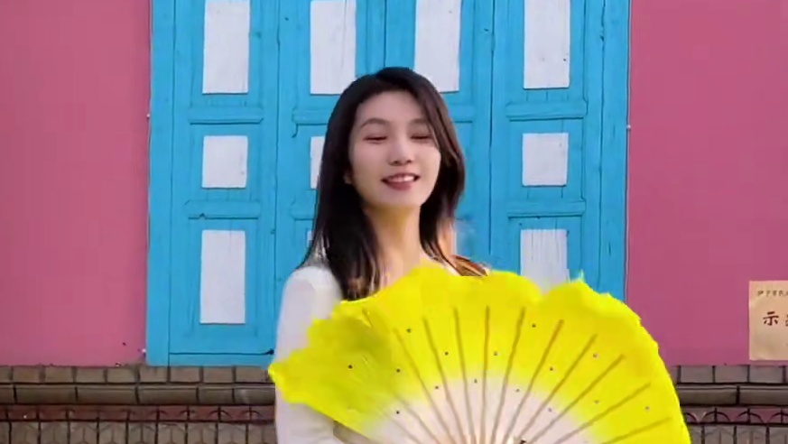 摇起来#香水有毒  #香水有毒舞蹈 #潮流舞蹈大赛#河北小璐歌舞团