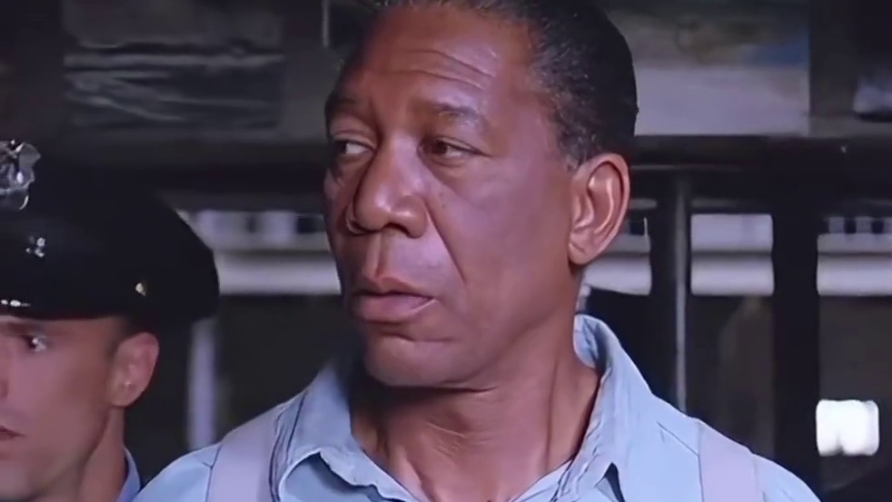 男人气愤的丢出一块石头，没想到听到奇怪的声响 #崩坏星穹铁道 #于长夜重返大地 #知更鸟