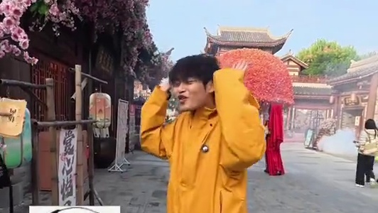 一个人挑战邯郸方方特山海奇幻夜，看看谁吓谁！ 当显眼包闯进游乐场