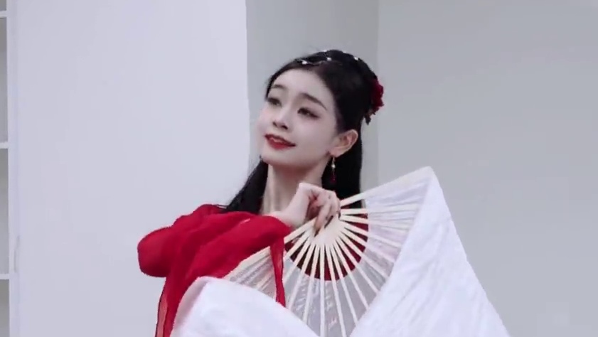 我见众生皆草木，唯有见你是青山