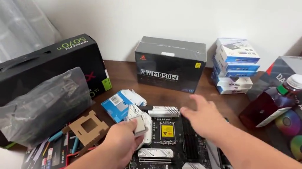 又到黄金内存条的时代了？帮粉丝装台纯黑海景房！ 结尾有配置单#电脑 #装机 #长沙 #diy电脑 #