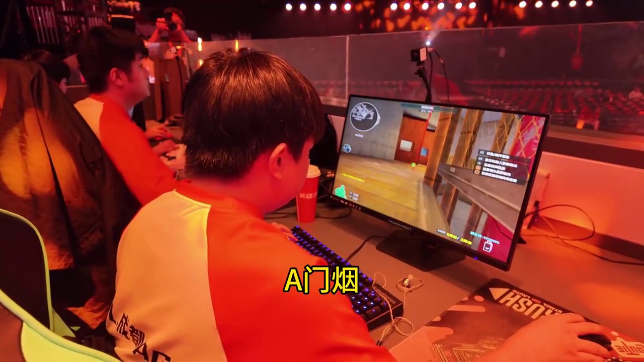 职业选手赛前都在干什么，宠儿道具投掷练习，同时也恭喜AG率先晋级CFS#成都AG晋级世界赛#2025