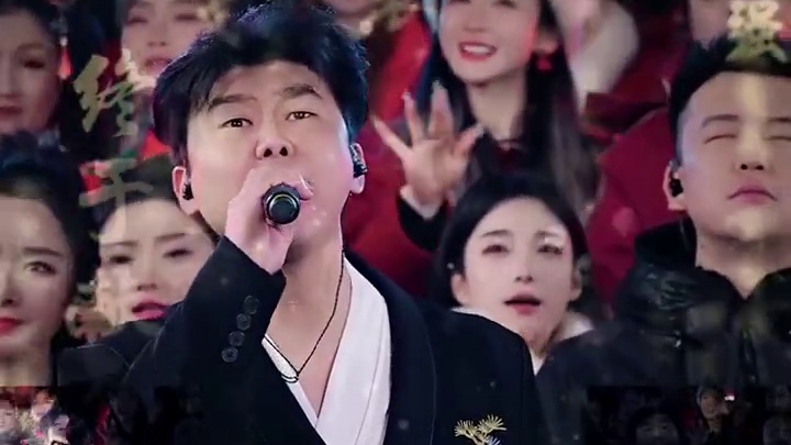 2号“分拱”演唱《说书人》获关注 2号“分拱”演唱《说书人》获关注，别忘了给Ta和榜一点关注！